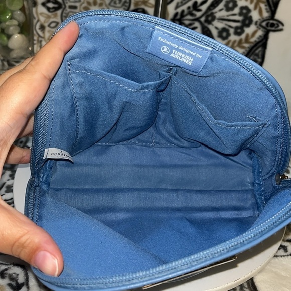 Ferragamo Travel Pouch for Turkish Airlines, Blue - Picture 7 of 10